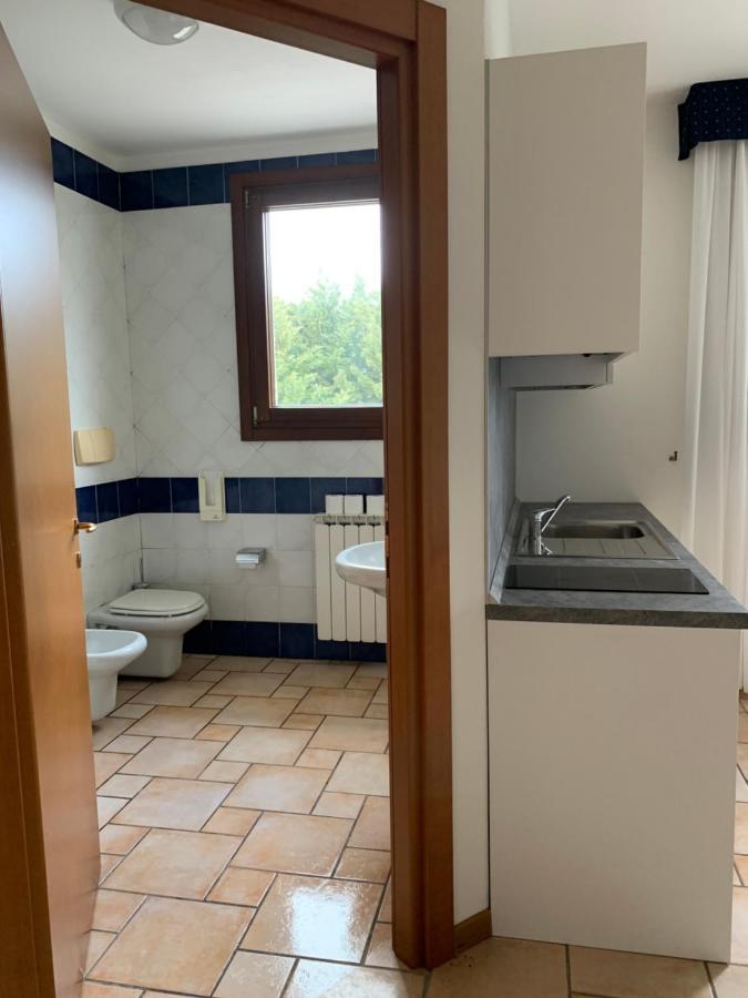 Hotel Lory Ficarolo Экстерьер фото