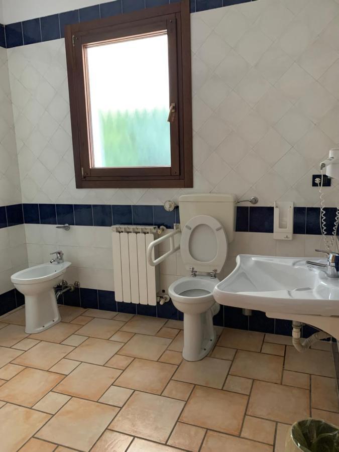 Hotel Lory Ficarolo Экстерьер фото